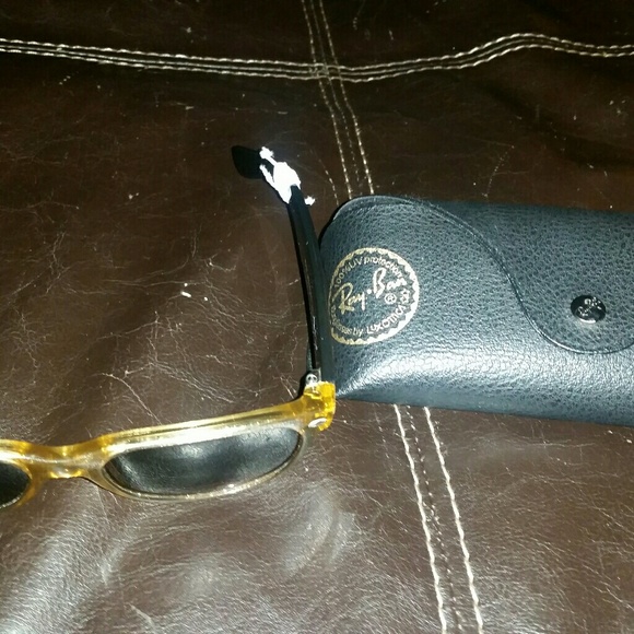 Authentic Ray-ban "New Wayfarers "serial #2132. - Picture 6 of 6